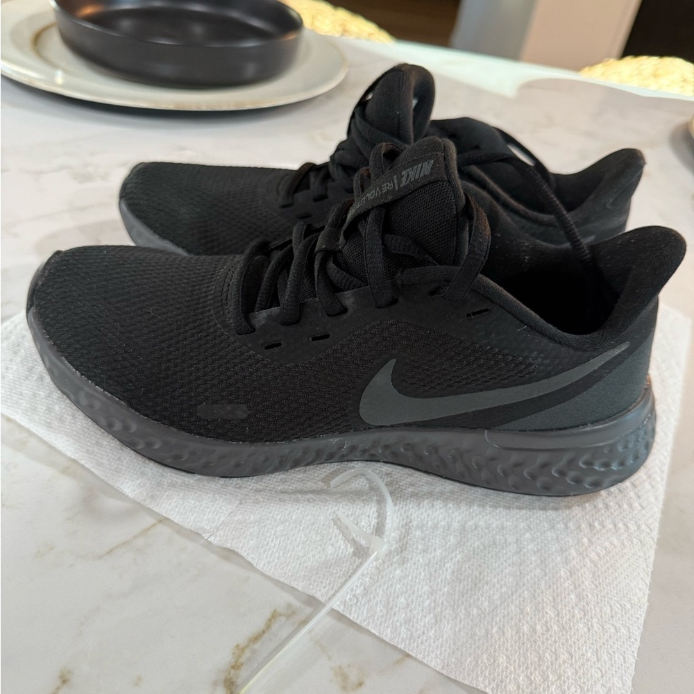 Nike Black and Gray Running Sneakers